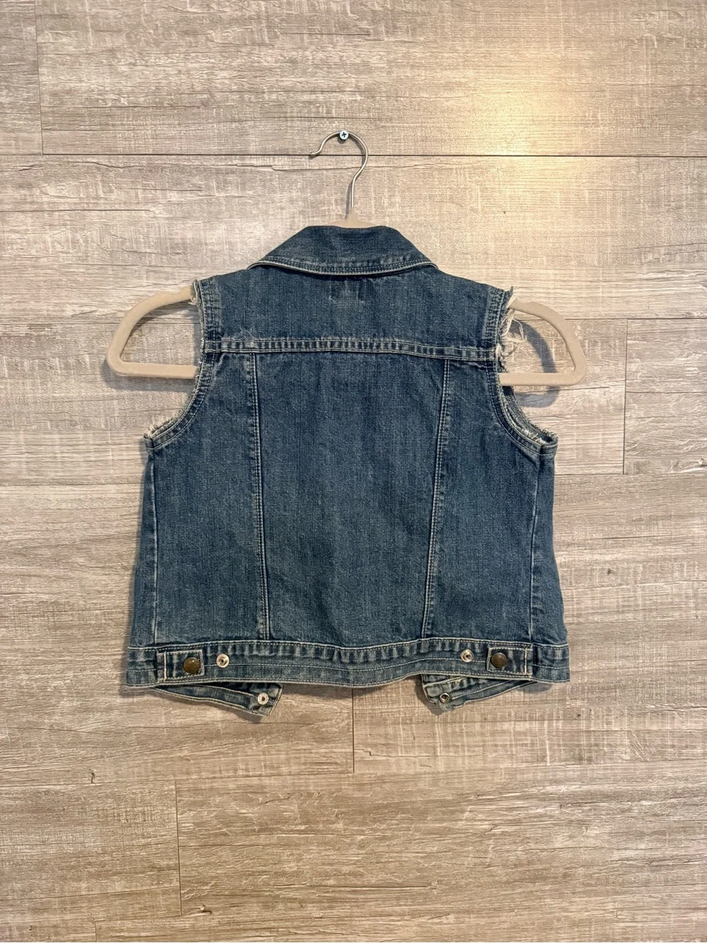 OshKosh B’gosh Girls 6X Denim Vest Floral Embroidered Jean Vest